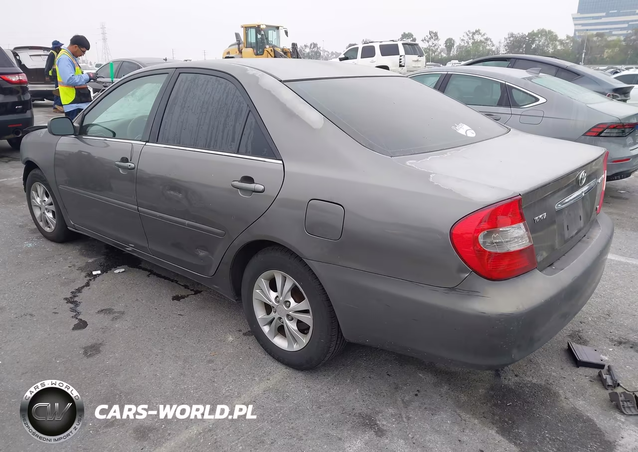 2004 Toyota Camry Le V6 VIN:4T1BF32K64U588794 - 3