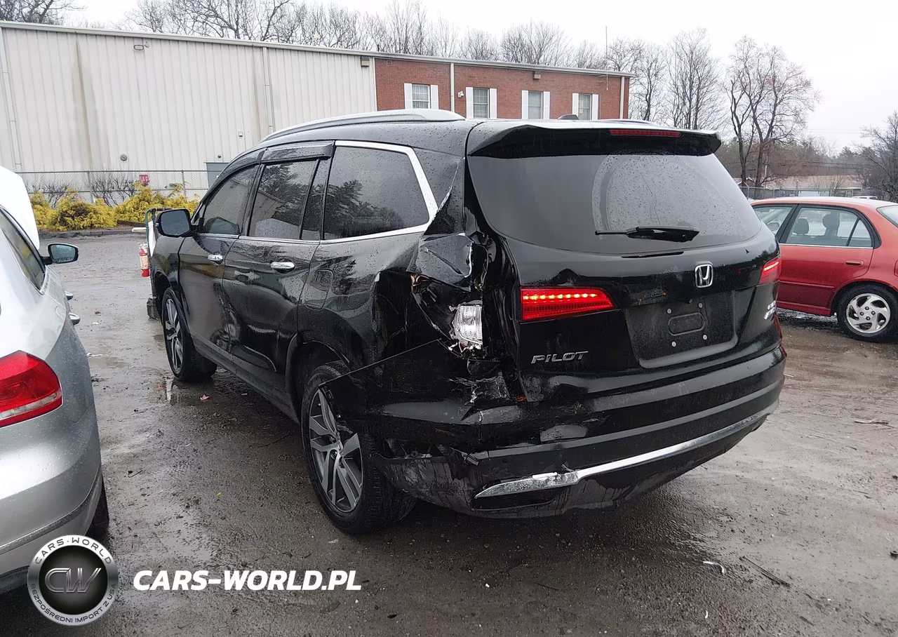 2017 Honda Pilot Elite VIN:5FNYF6H09HB064611 - 3