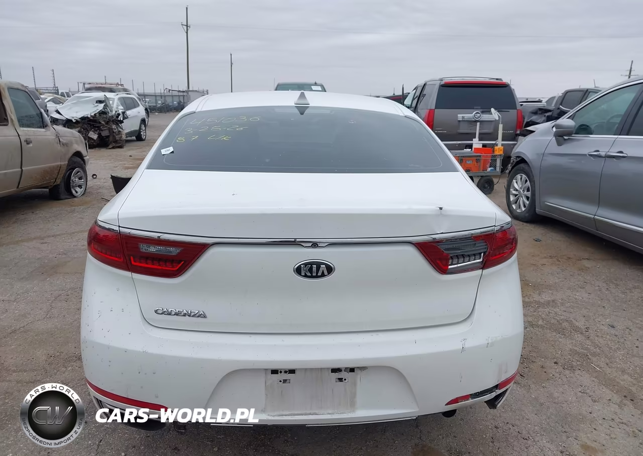 2018 Kia Cadenza Premium VIN:KNALB4J10J5103992 - 17