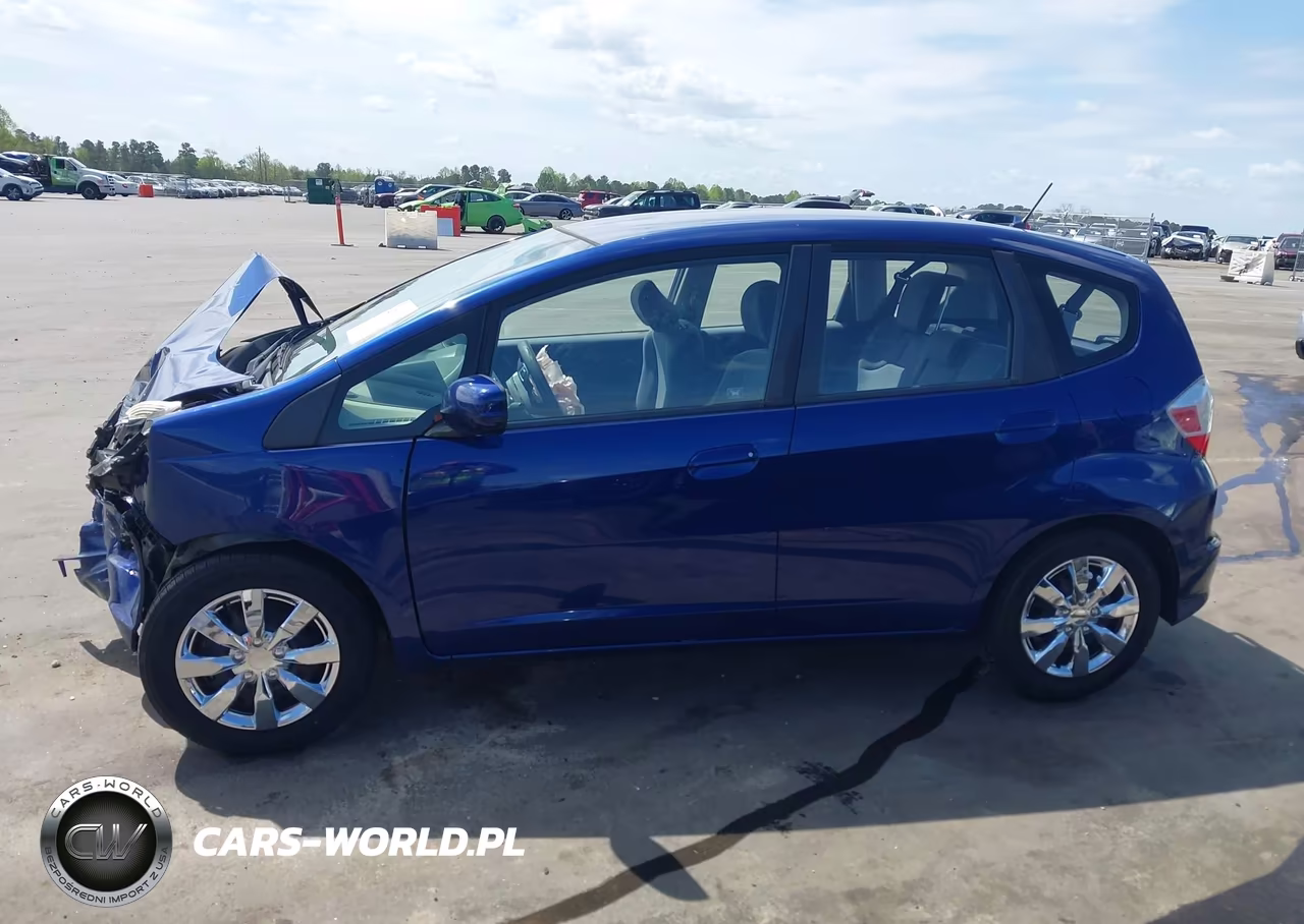 2013 Honda Fit VIN:JHMGE8H35DC083134 - 14