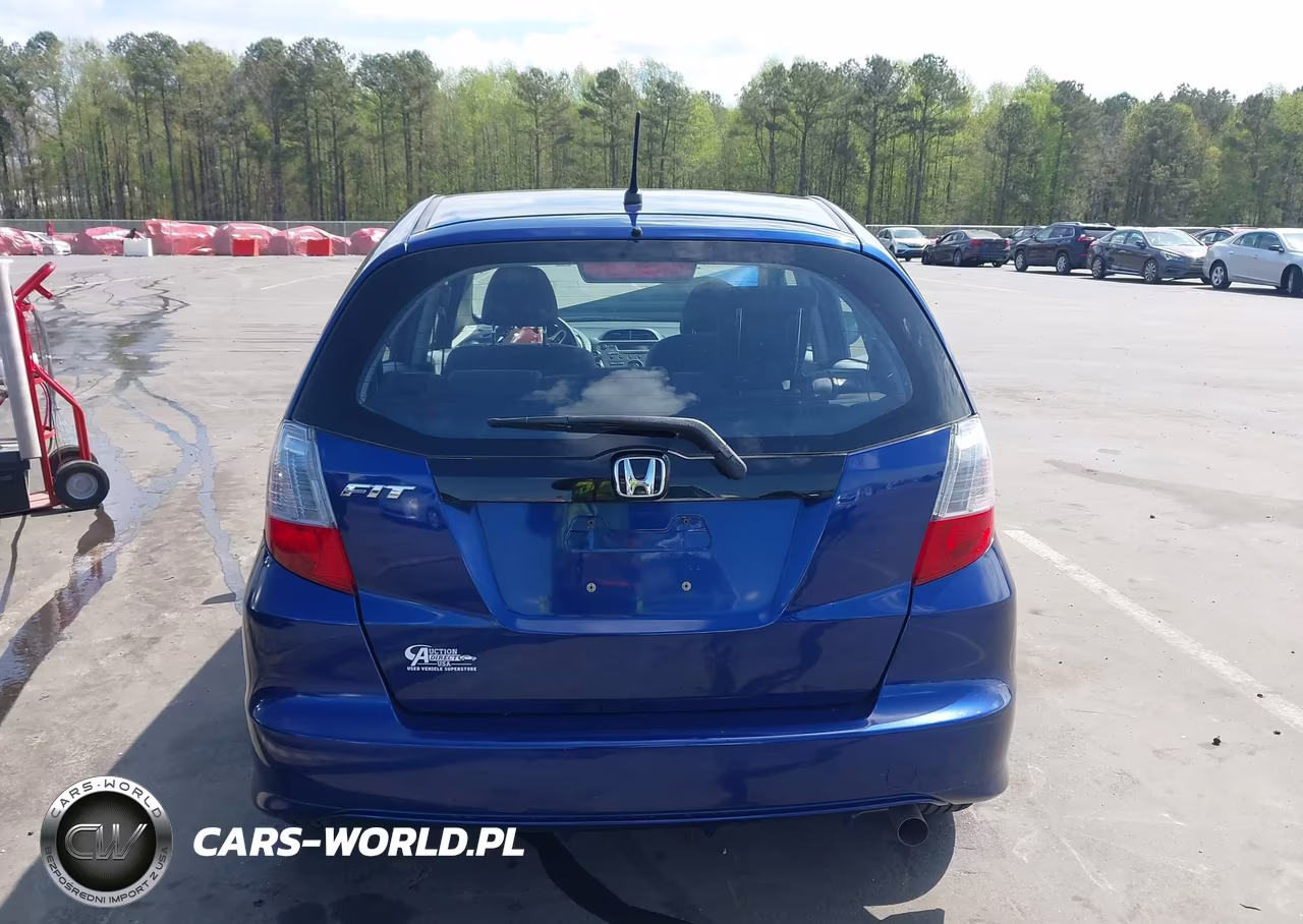 2013 Honda Fit VIN:JHMGE8H35DC083134 - 16