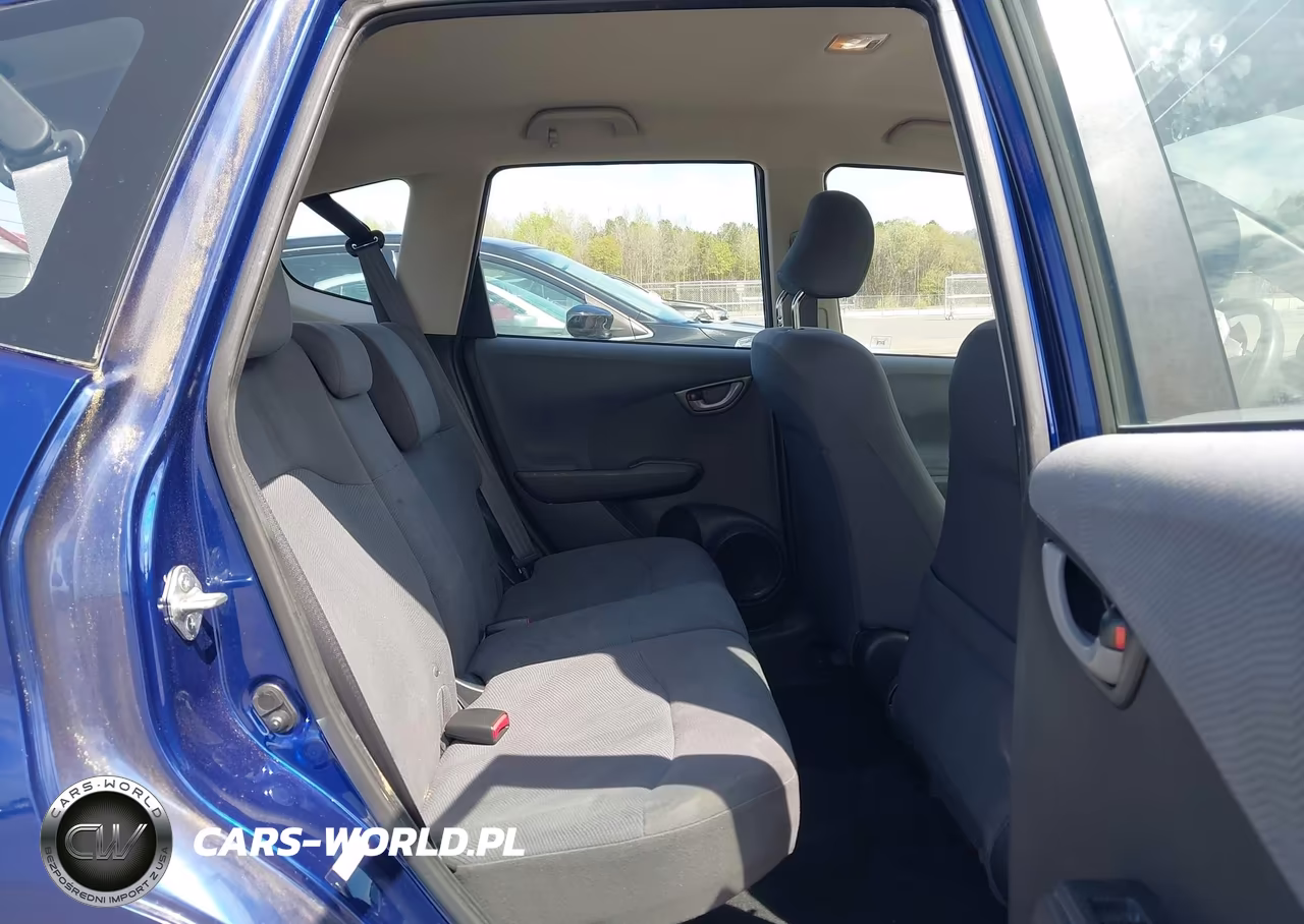 2013 Honda Fit VIN:JHMGE8H35DC083134 - 8