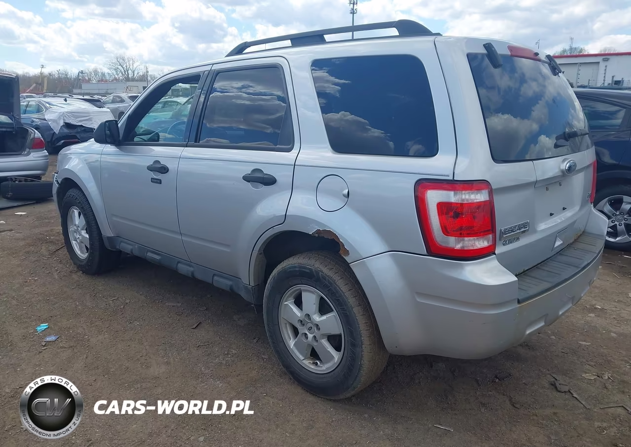 2011 Ford Escape Xlt VIN:1FMCU0DG6BKB72075 - 3