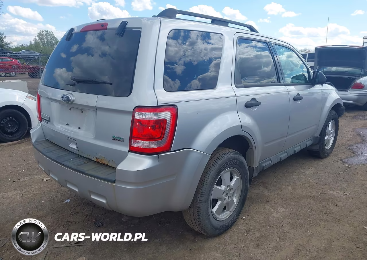2011 Ford Escape Xlt VIN:1FMCU0DG6BKB72075 - 4