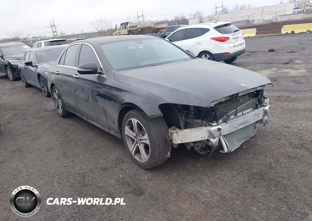 2018 Mercedes-Benz E 300 4Matic – zdjęcie 1 z 17
