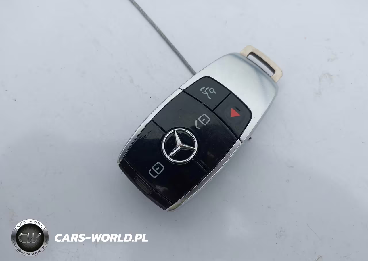 2018 Mercedes-Benz E 300 4Matic VIN:WDDZF4KBXJA370790 - 11