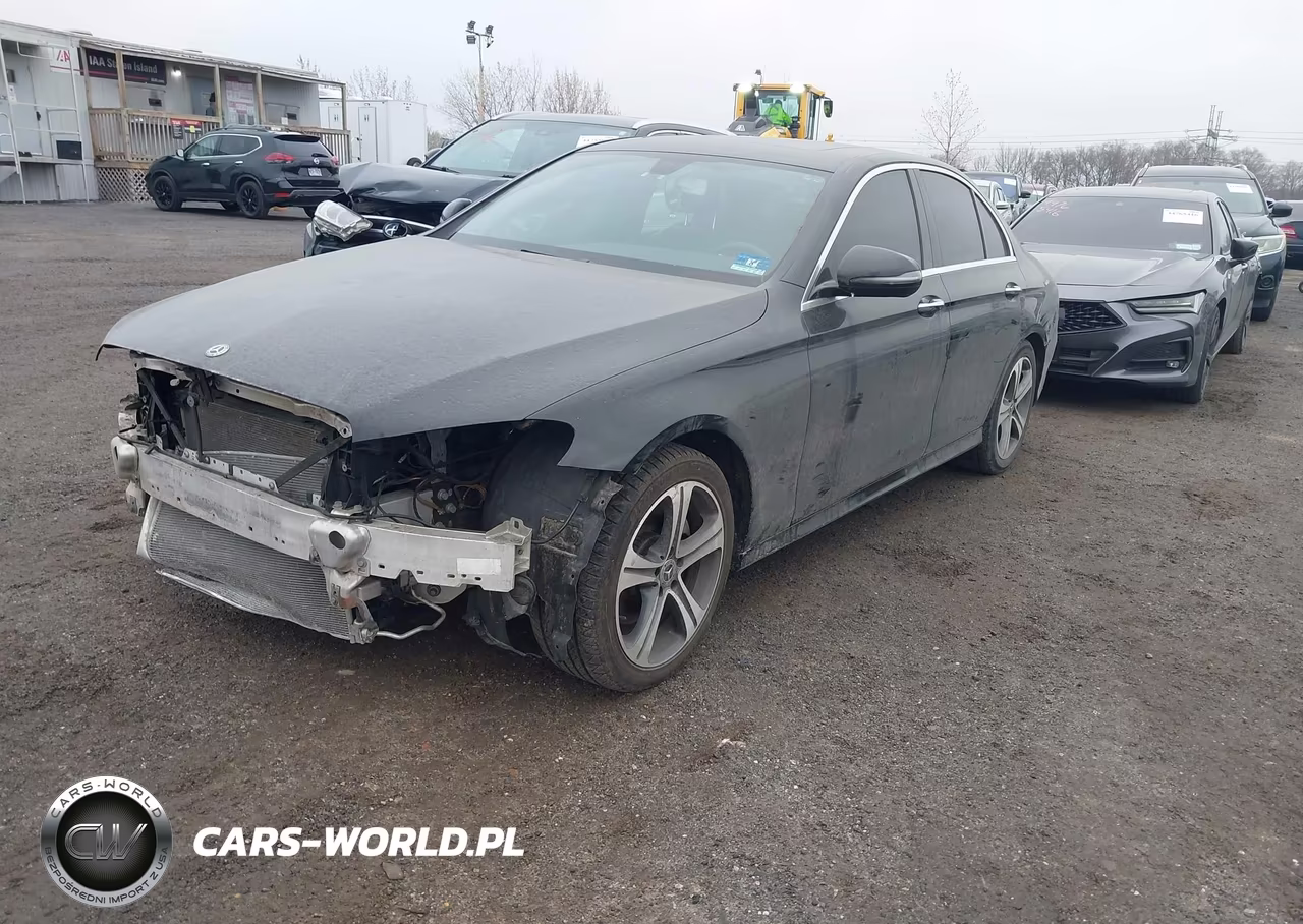 2018 Mercedes-Benz E 300 4Matic VIN:WDDZF4KBXJA370790 - 2