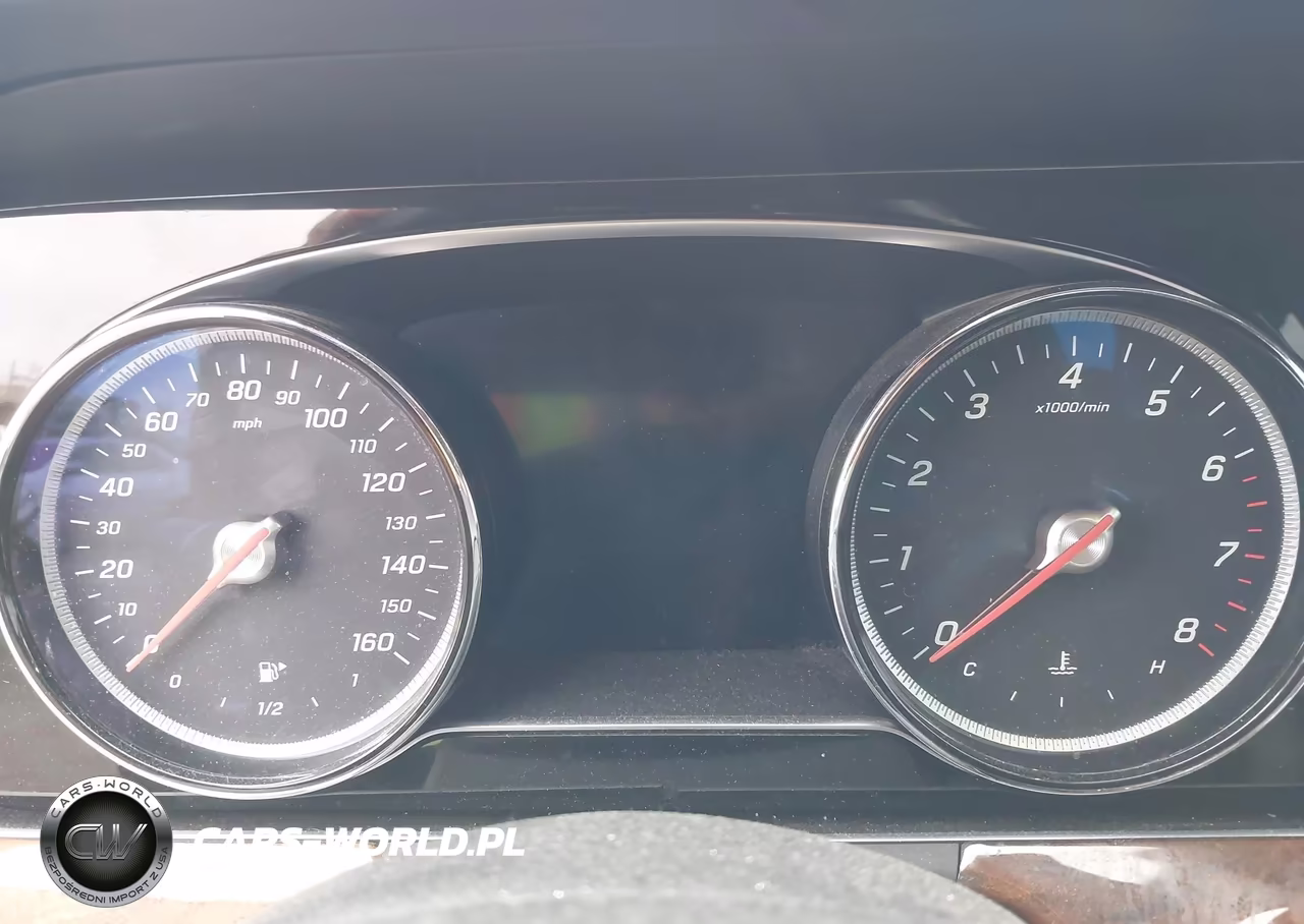 2018 Mercedes-Benz E 300 4Matic VIN:WDDZF4KBXJA370790 - 7