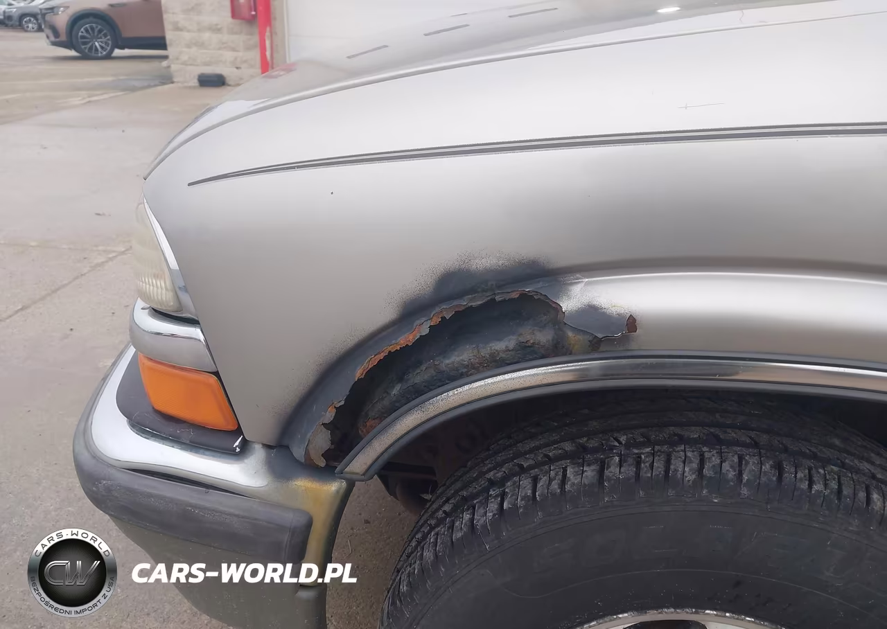 2000 Chevrolet Blazer VIN:1GNDT13W2Y2185674 - 17