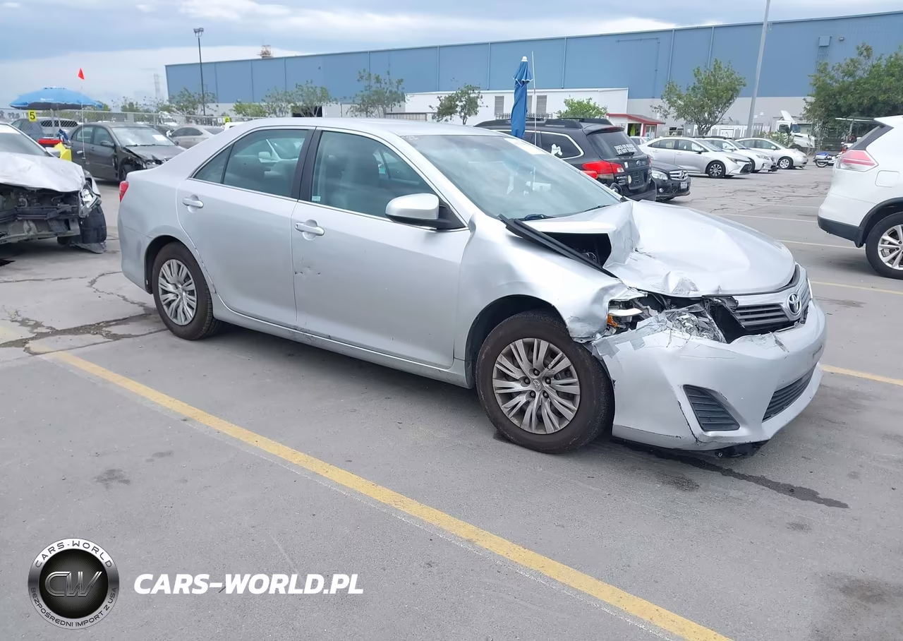 2012 Toyota Camry L – zdjęcie 1 z 16