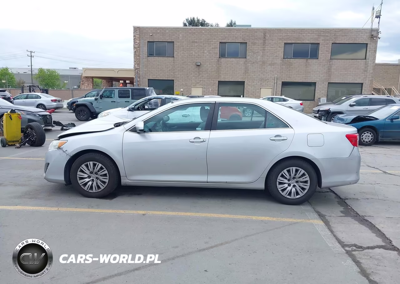 2012 Toyota Camry L VIN:4T1BF1FK5CU517261 - 14