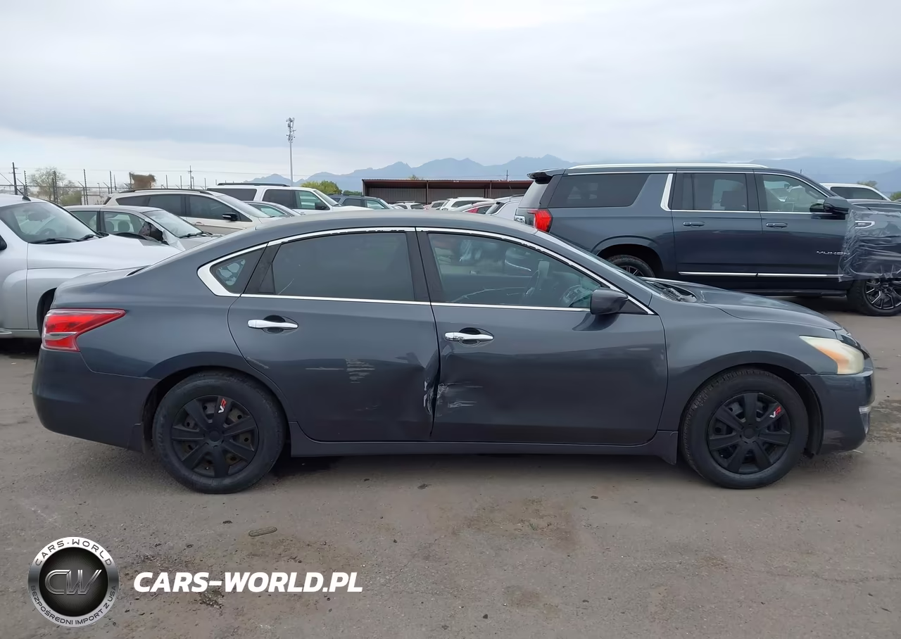 2013 Nissan Altima 2.5 S VIN:1N4AL3AP7DN494834 - 13