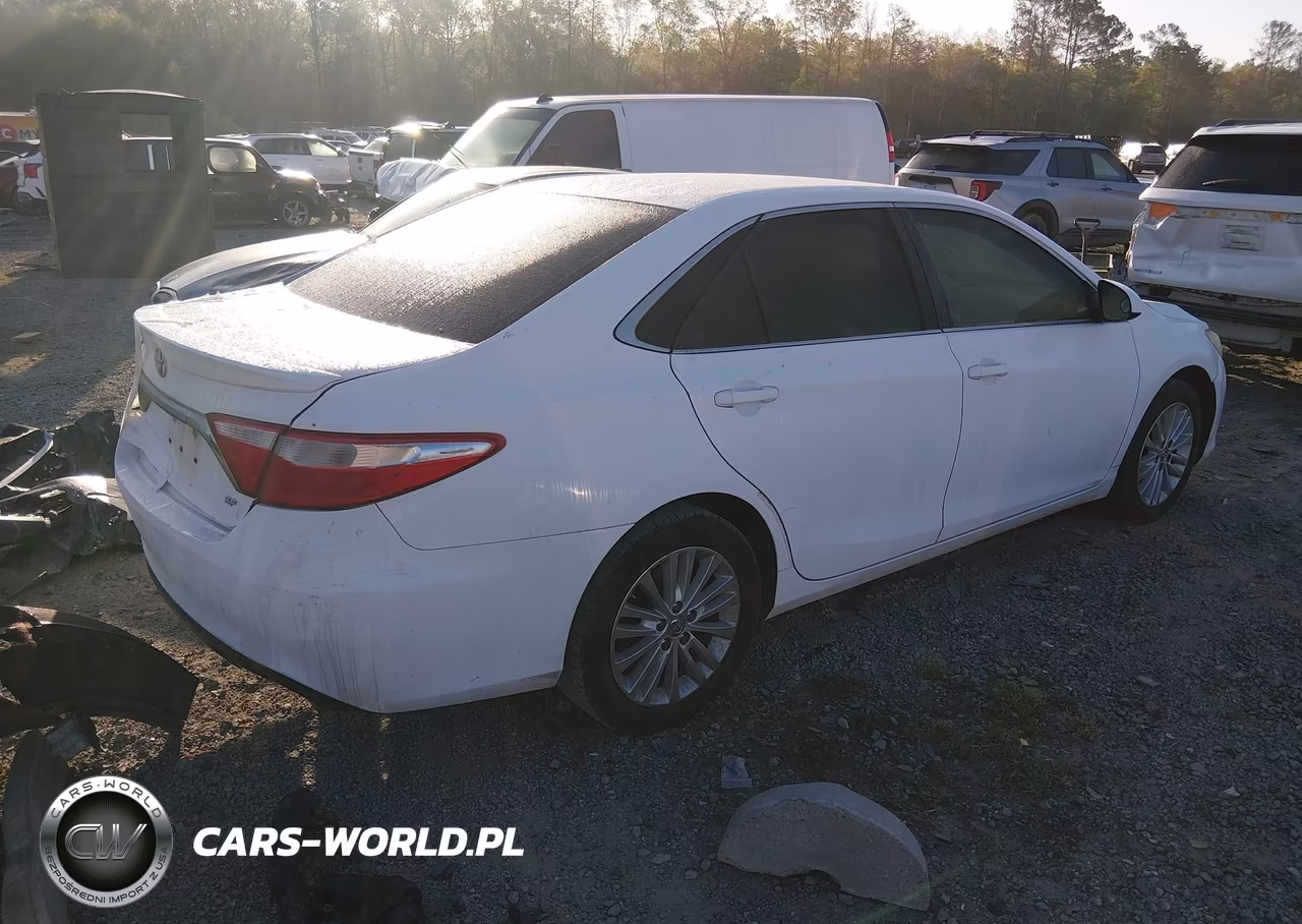 2017 Toyota Camry Se VIN:4T1BF1FK2HU390086 - 4