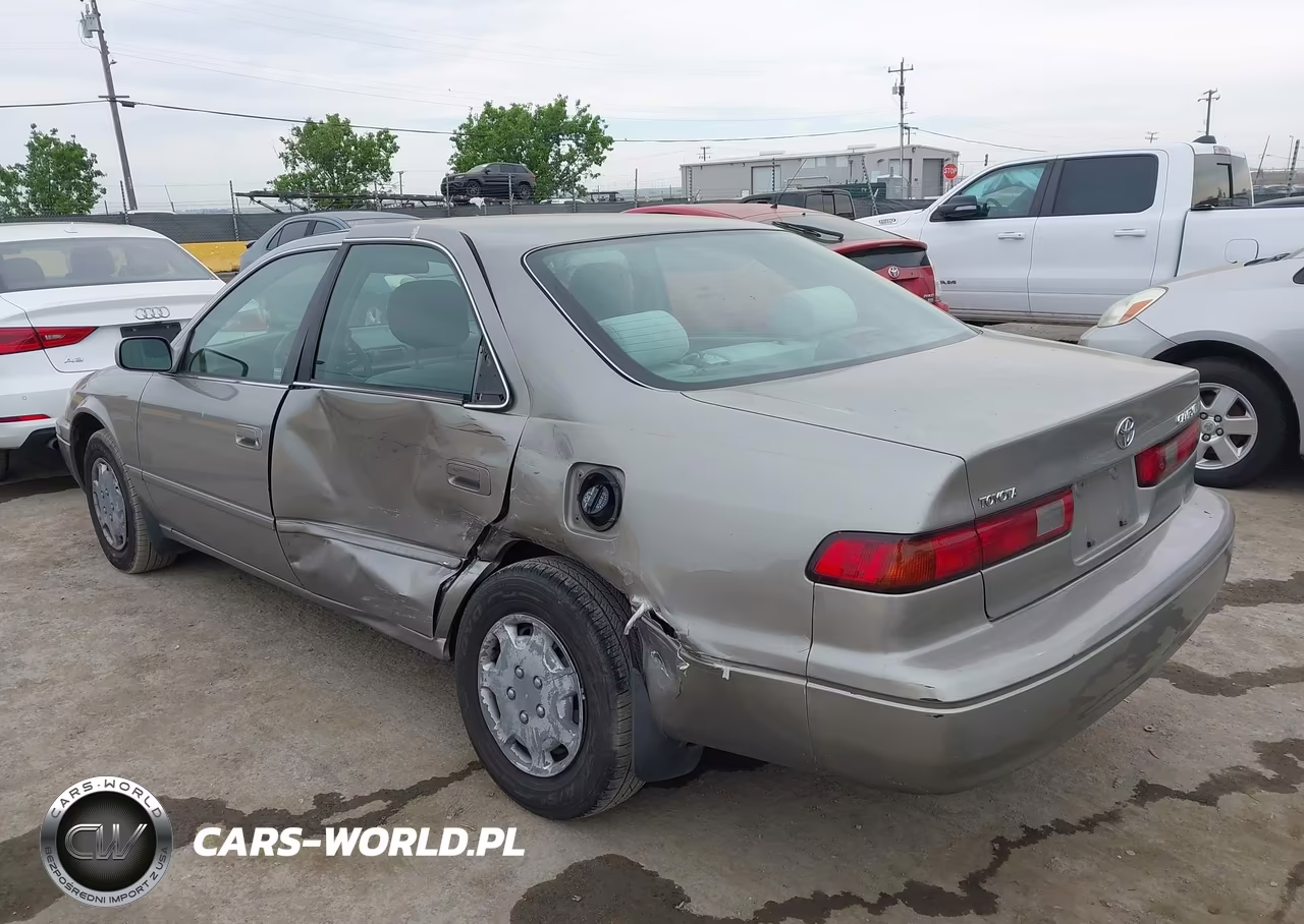1998 Toyota Camry Le VIN:JT2BG28K0W0199882 - 3