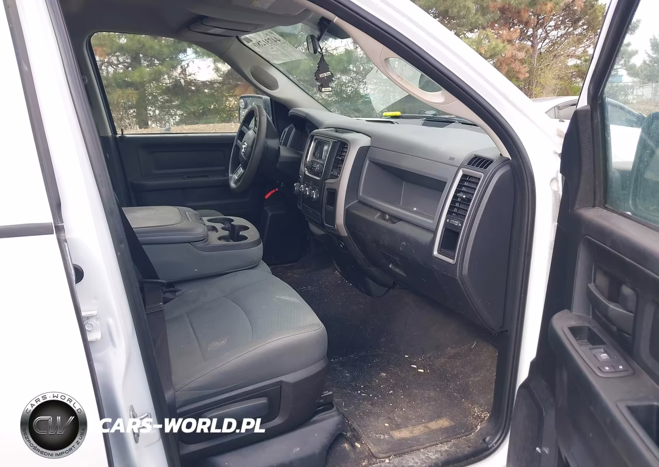 2017 Ram 1500 Express 4X4 6'4 Box VIN:1C6RR7FG2HS589263 - 5