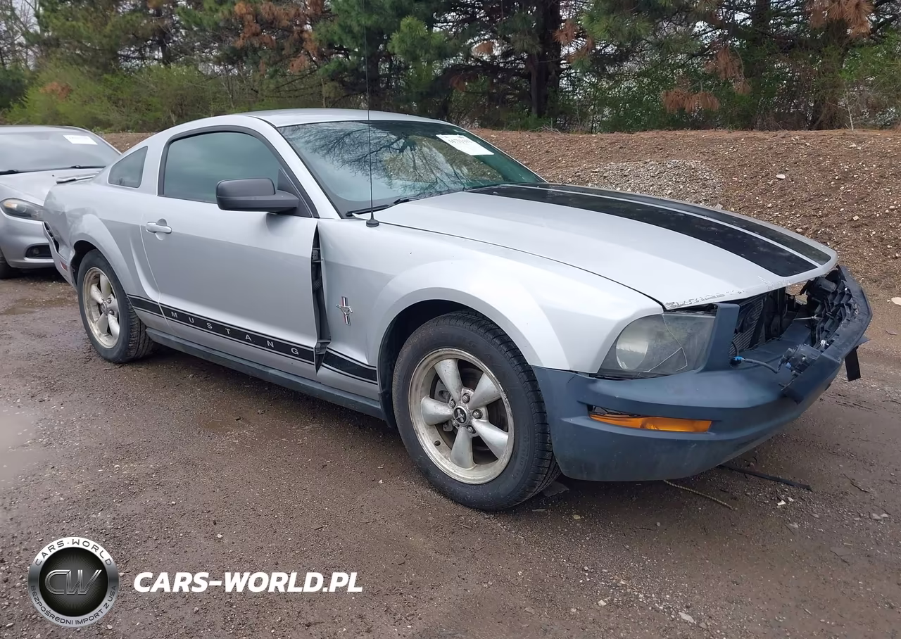 2007 Ford Mustang V6 Deluxe-V6 Premium