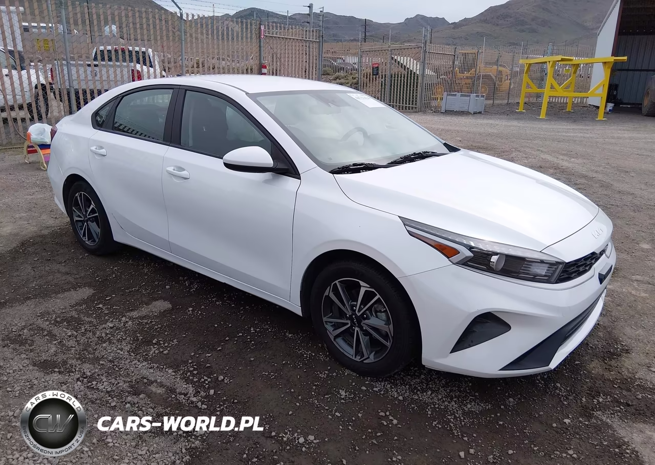 2023 Kia Forte Lxs