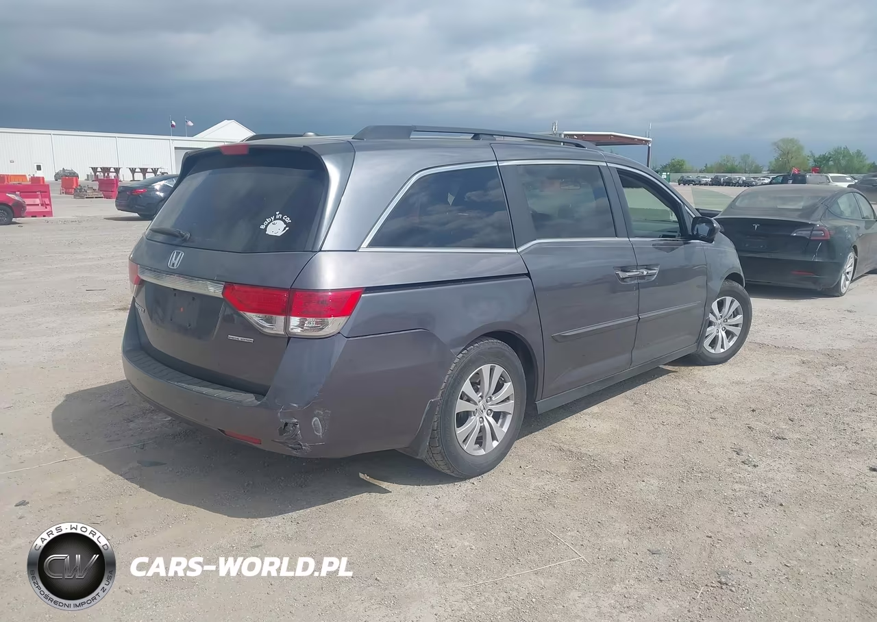 2016 Honda Odyssey Se VIN:5FNRL5H38GB110543 - 4