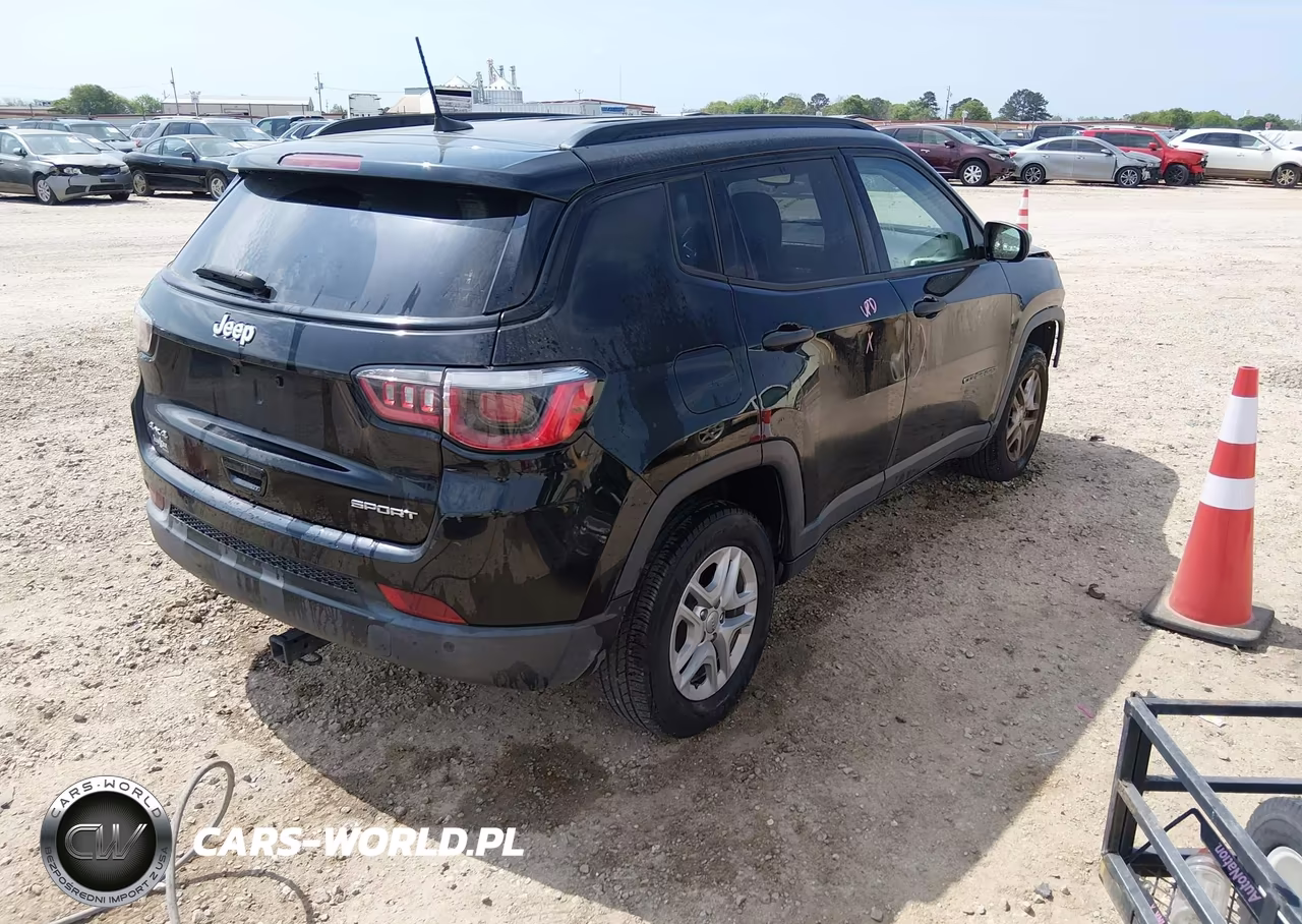 2017 Jeep New Compass Sport 4X4 VIN:3C4NJDAB2HT656595 - 4