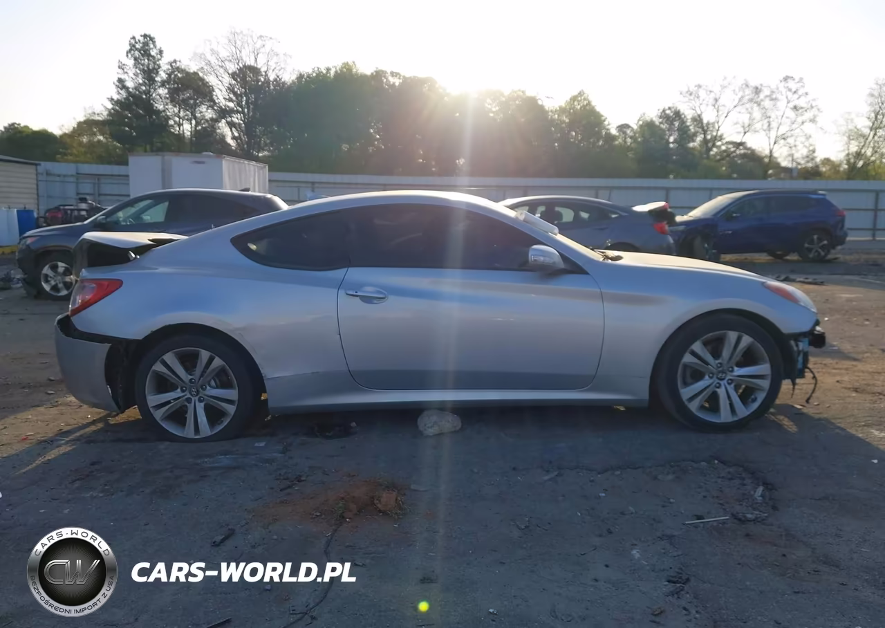 2011 Hyundai Genesis 3.8 Grand Touring VIN:KMHHU6KH7BU052052 - 13