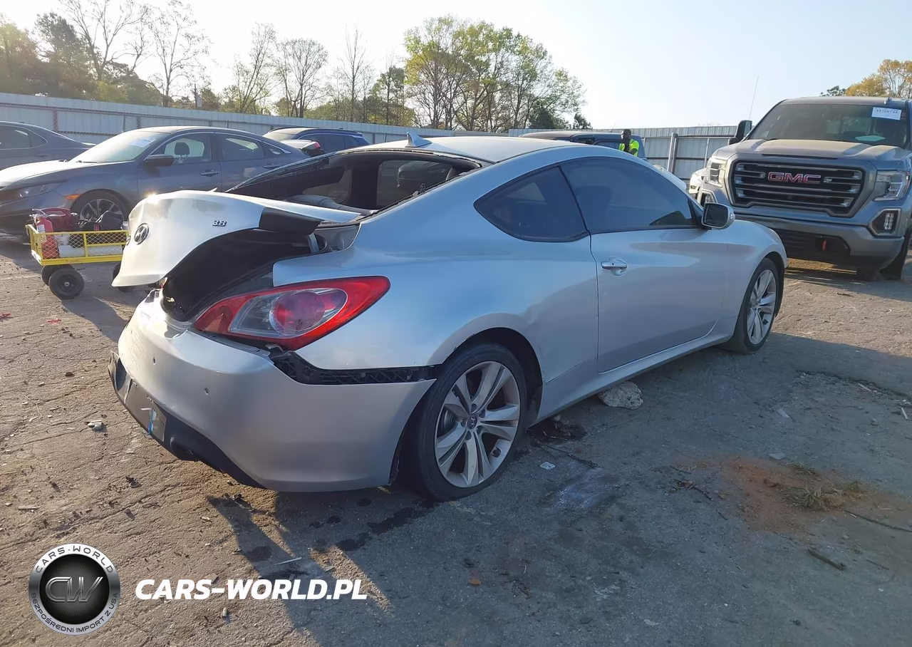 2011 Hyundai Genesis 3.8 Grand Touring VIN:KMHHU6KH7BU052052 - 4