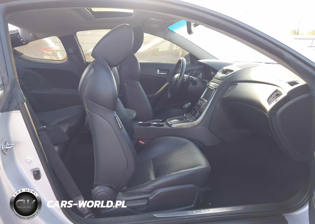 2011 Hyundai Genesis 3.8 Grand Touring VIN:KMHHU6KH7BU052052 - 5