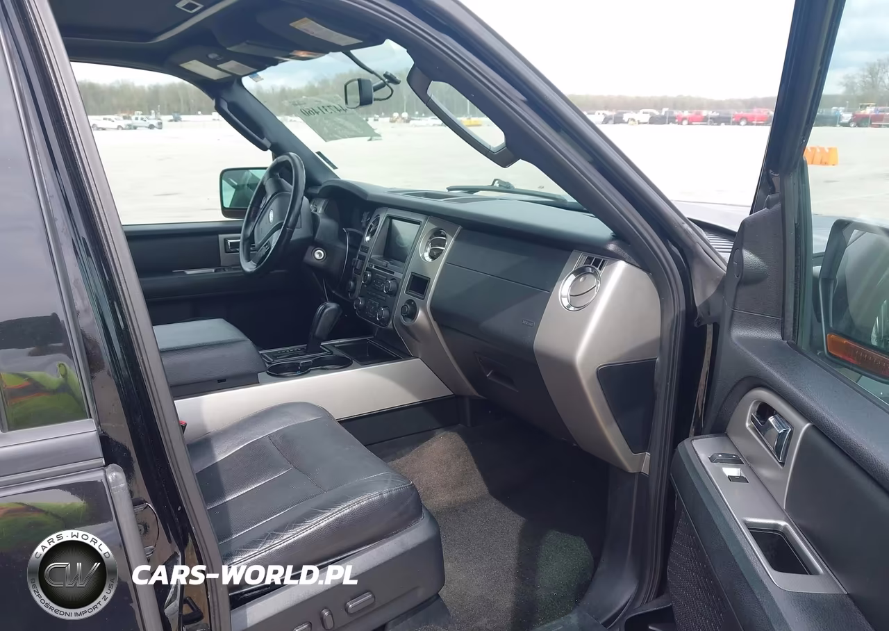 2016 Ford Expedition Xlt VIN:1FMJU1JT7GEF55995 - 5