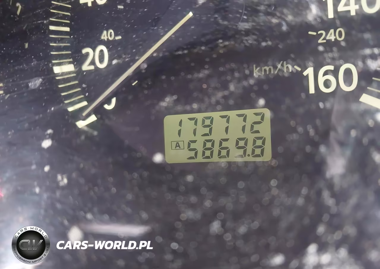 2000 Infiniti I30 Luxury-Touring VIN:JNKCA31A3YT206747 - 15