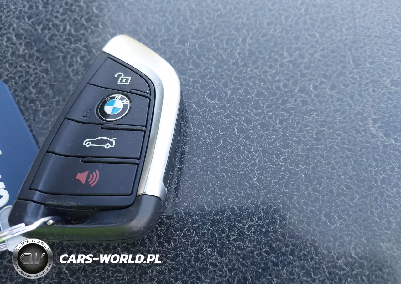 2018 BMW X1 xDrive28I VIN:WBXHT3C3XJ3H32501 - 11