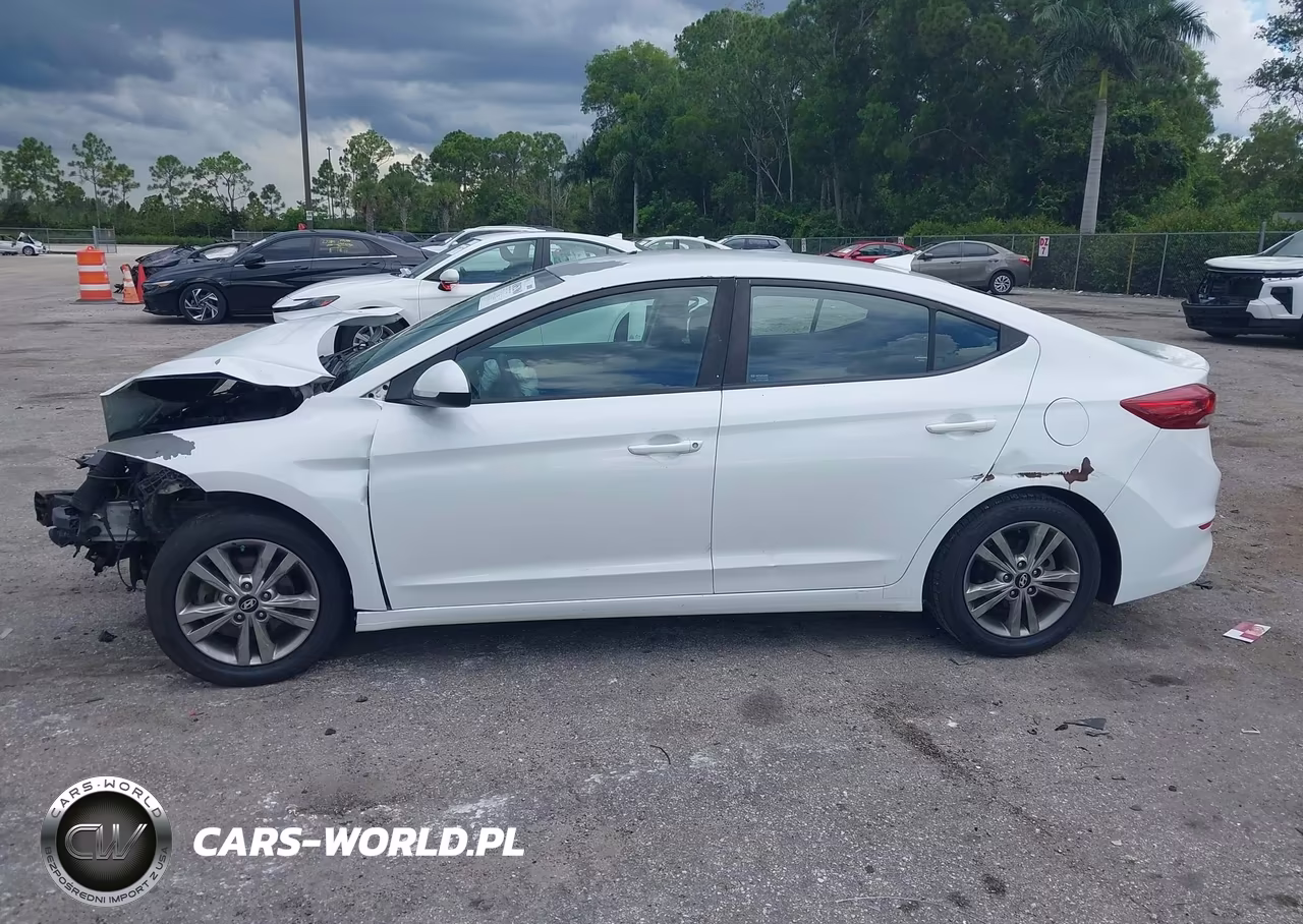 2018 Hyundai Elantra Sel VIN:5NPD84LF4JH301957 - 15