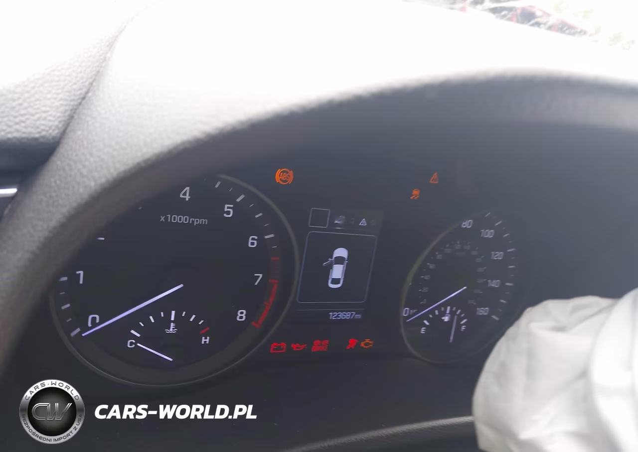 2018 Hyundai Elantra Sel VIN:5NPD84LF4JH301957 - 7