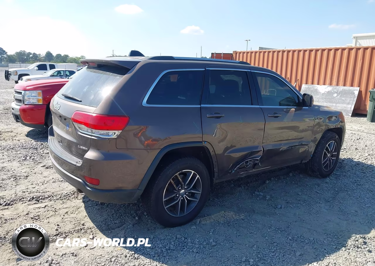 2018 Jeep Grand Cherokee Laredo E 4X2 VIN:1C4RJEAG5JC304843 - 4