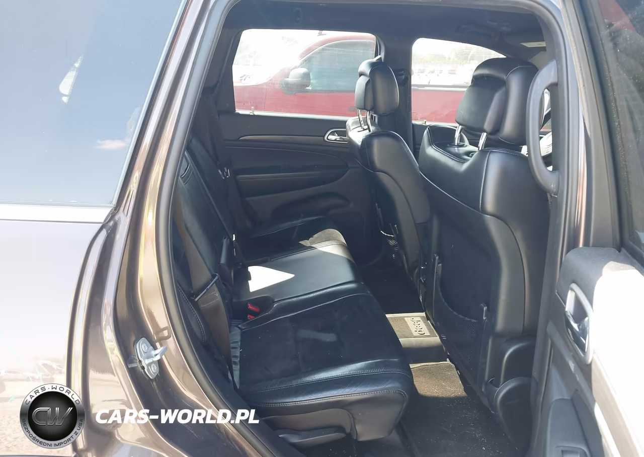 2018 Jeep Grand Cherokee Laredo E 4X2 VIN:1C4RJEAG5JC304843 - 8