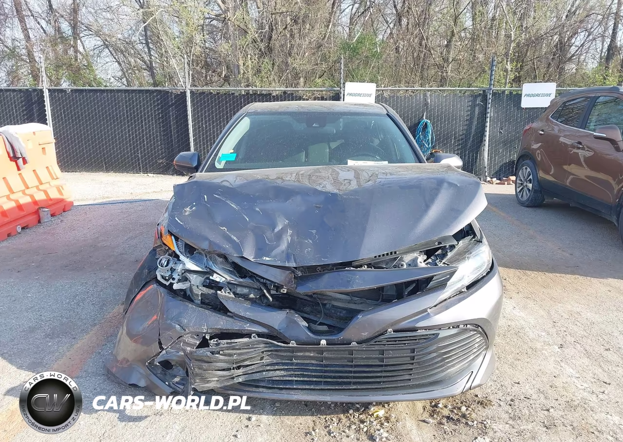 2019 Toyota Camry Le VIN:4T1B11HK2KU202993 - 12