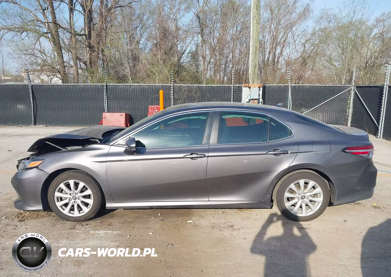 2019 Toyota Camry Le VIN:4T1B11HK2KU202993 - 14