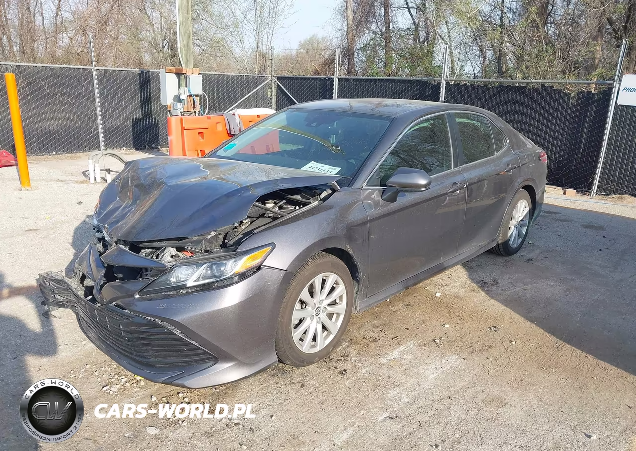 2019 Toyota Camry Le VIN:4T1B11HK2KU202993 - 2