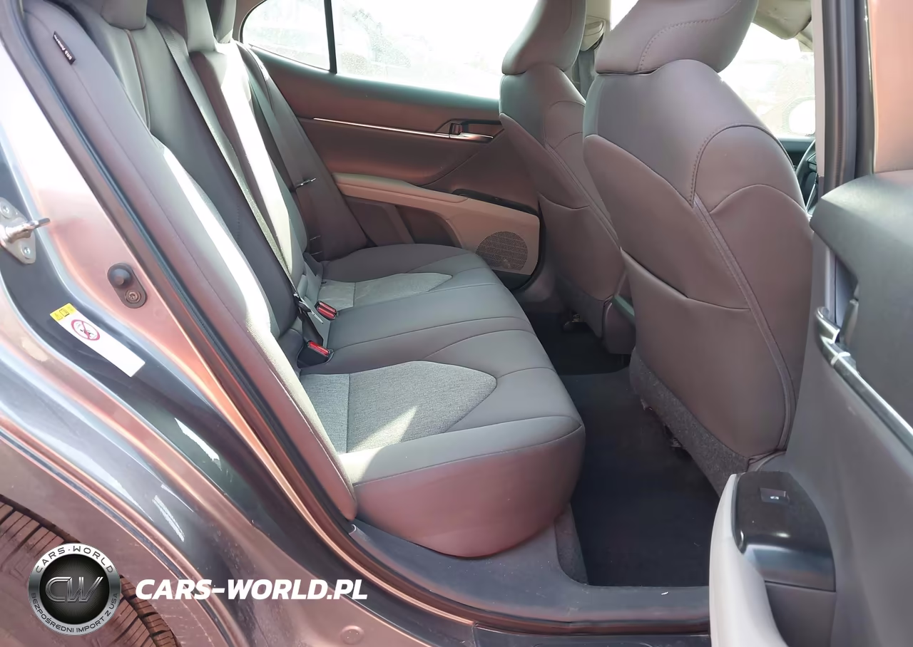 2019 Toyota Camry Le VIN:4T1B11HK2KU202993 - 8