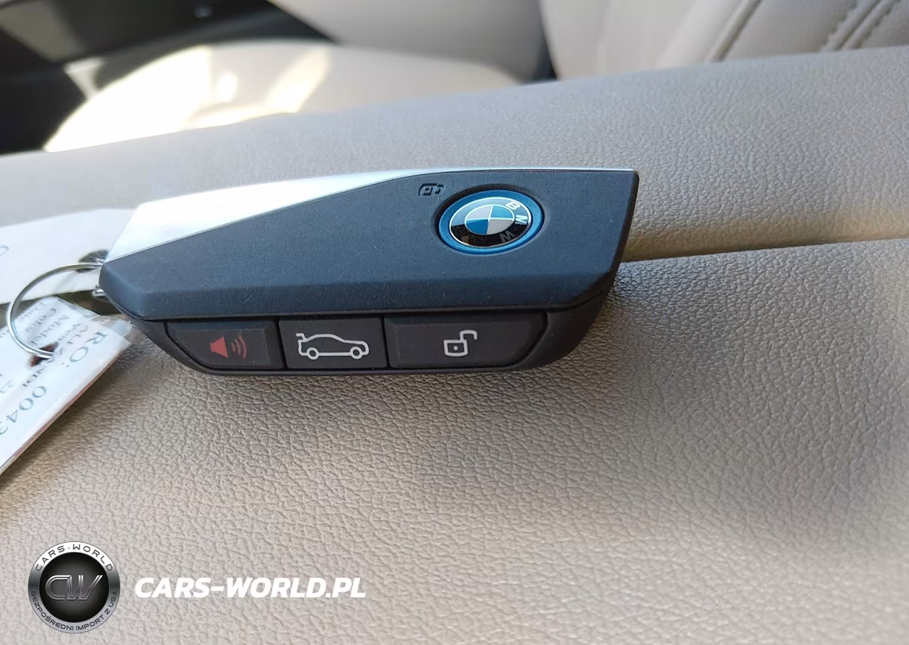 2023 BMW Ix xDrive50 VIN:WB523CF0XPCM07837 - 11