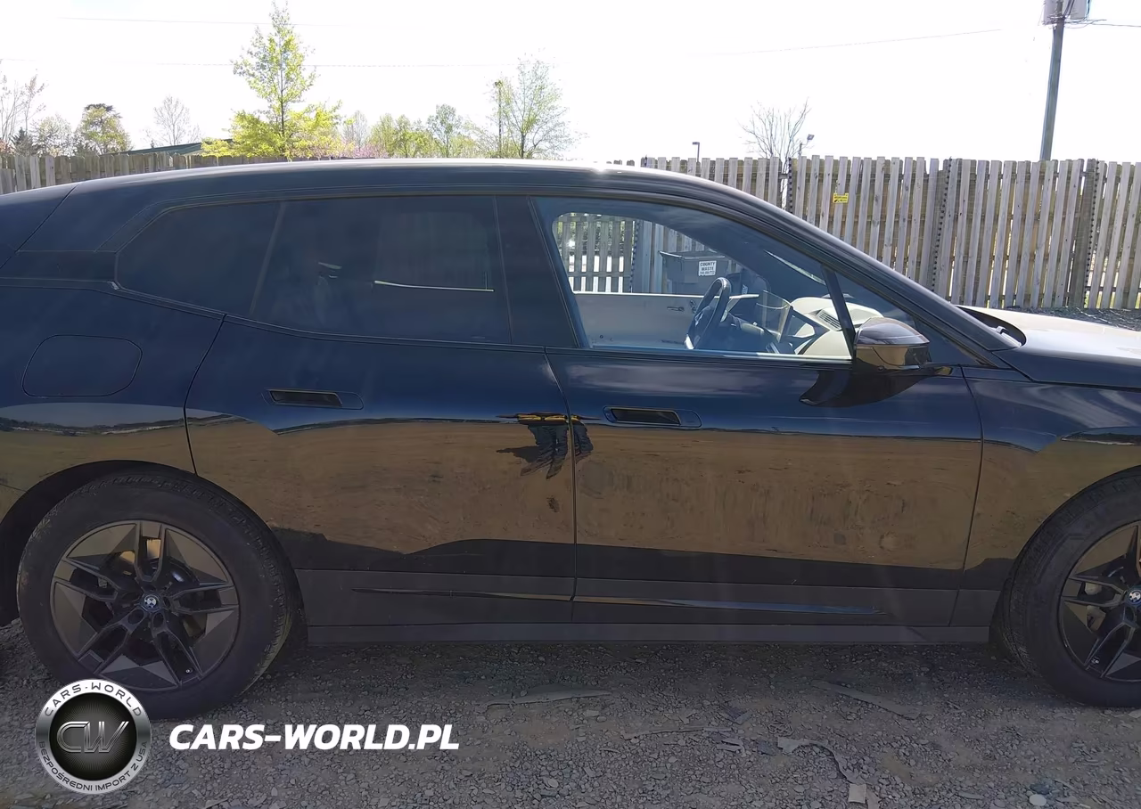 2023 BMW Ix xDrive50 VIN:WB523CF0XPCM07837 - 14
