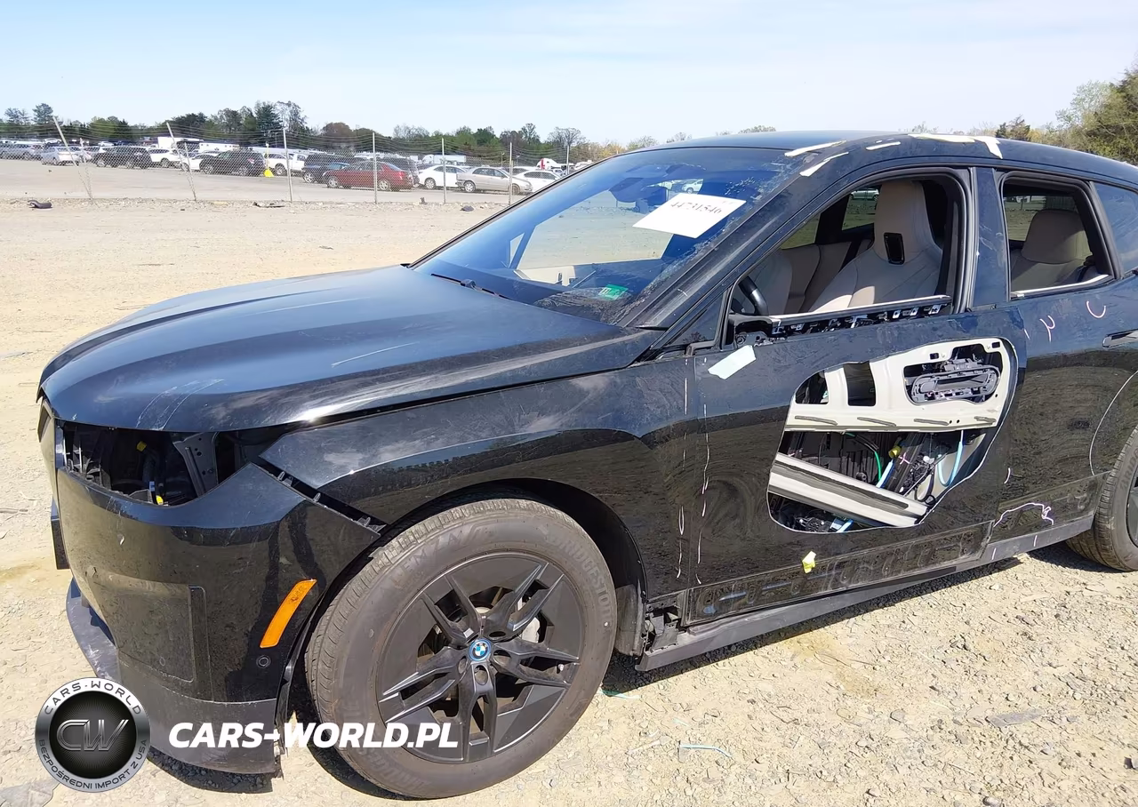 2023 BMW Ix xDrive50 VIN:WB523CF0XPCM07837 - 6