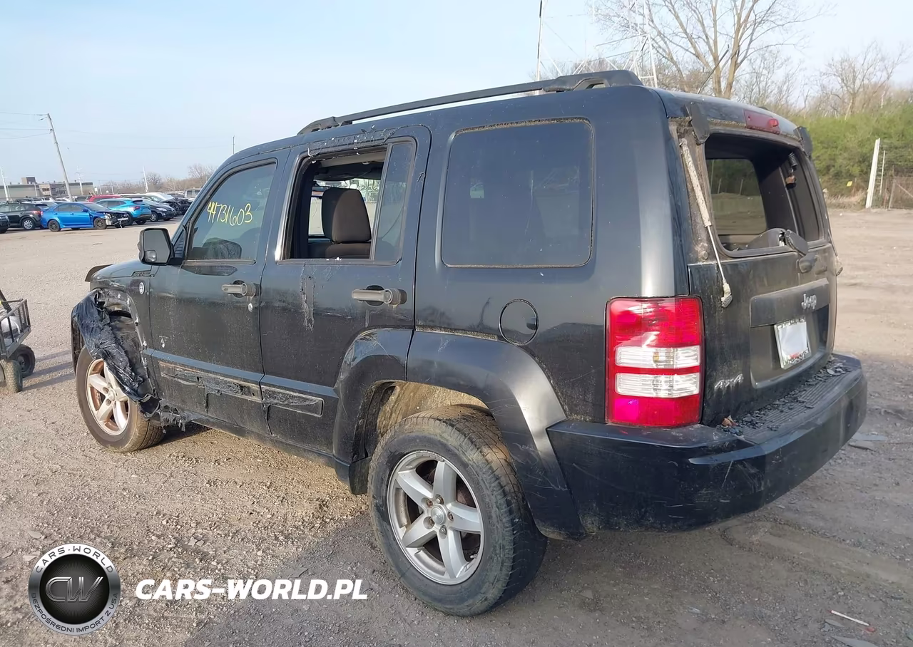2009 Jeep Liberty Sport VIN:1J8GN28K69W553840 - 3