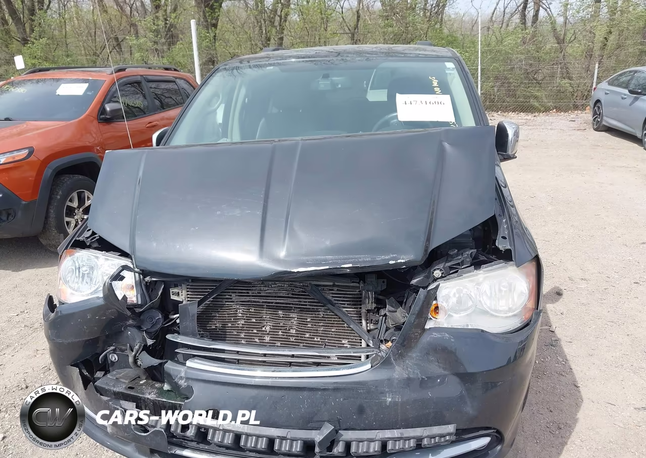 2012 Chrysler Town & Country Touring-L VIN:2C4RC1CG4CR227702 - 6