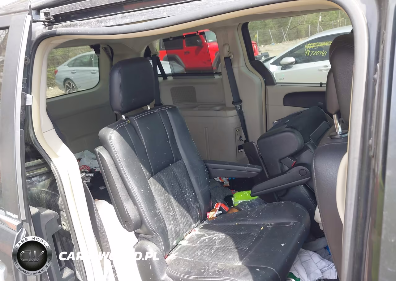 2012 Chrysler Town & Country Touring-L VIN:2C4RC1CG4CR227702 - 8