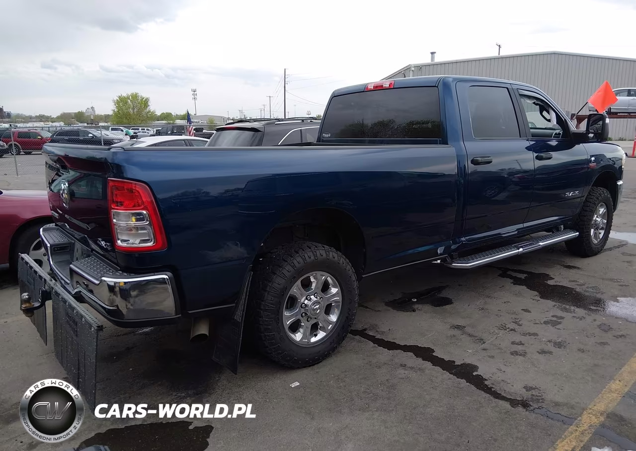 2024 Ram 3500 Big Horn 4X4 8' Box VIN:3C63R3HL1RG112115 - 4