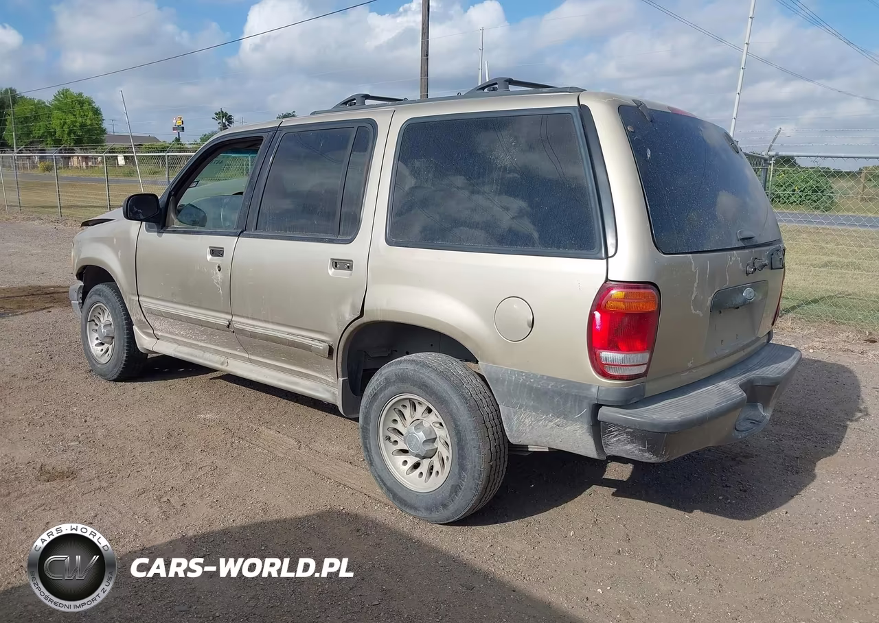 2000 Ford Explorer Xls VIN:1FMZU62X3YUA80919 - 3