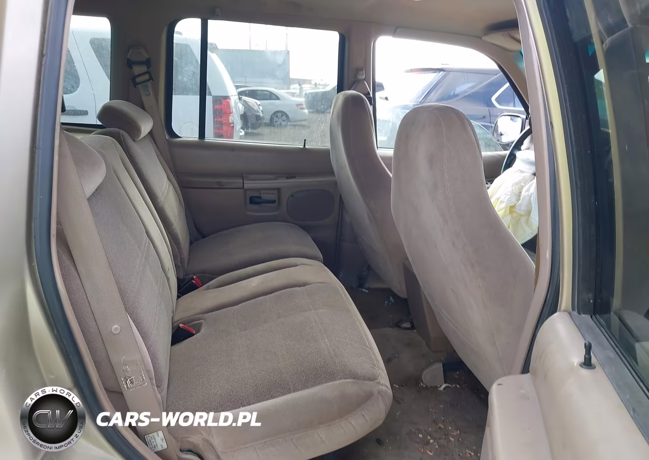 2000 Ford Explorer Xls VIN:1FMZU62X3YUA80919 - 8