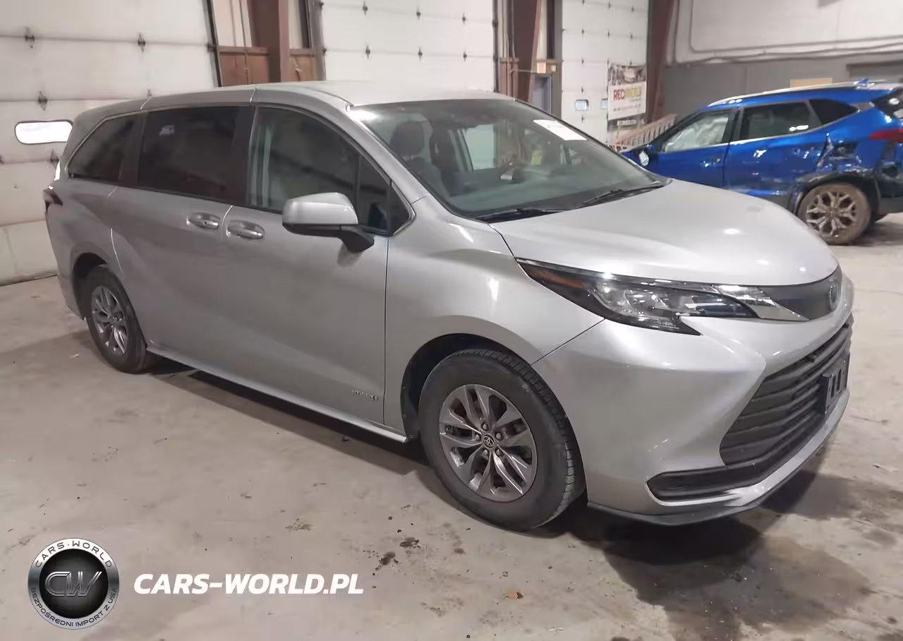 2021 Toyota Sienna Le
