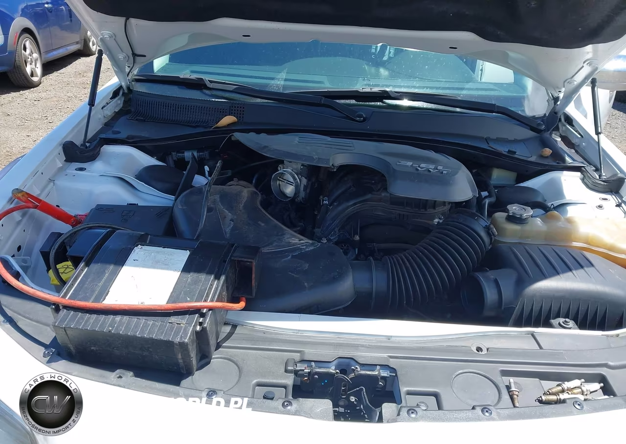 2016 Chrysler 300C VIN:2C3CCAEG8GH141554 - 10