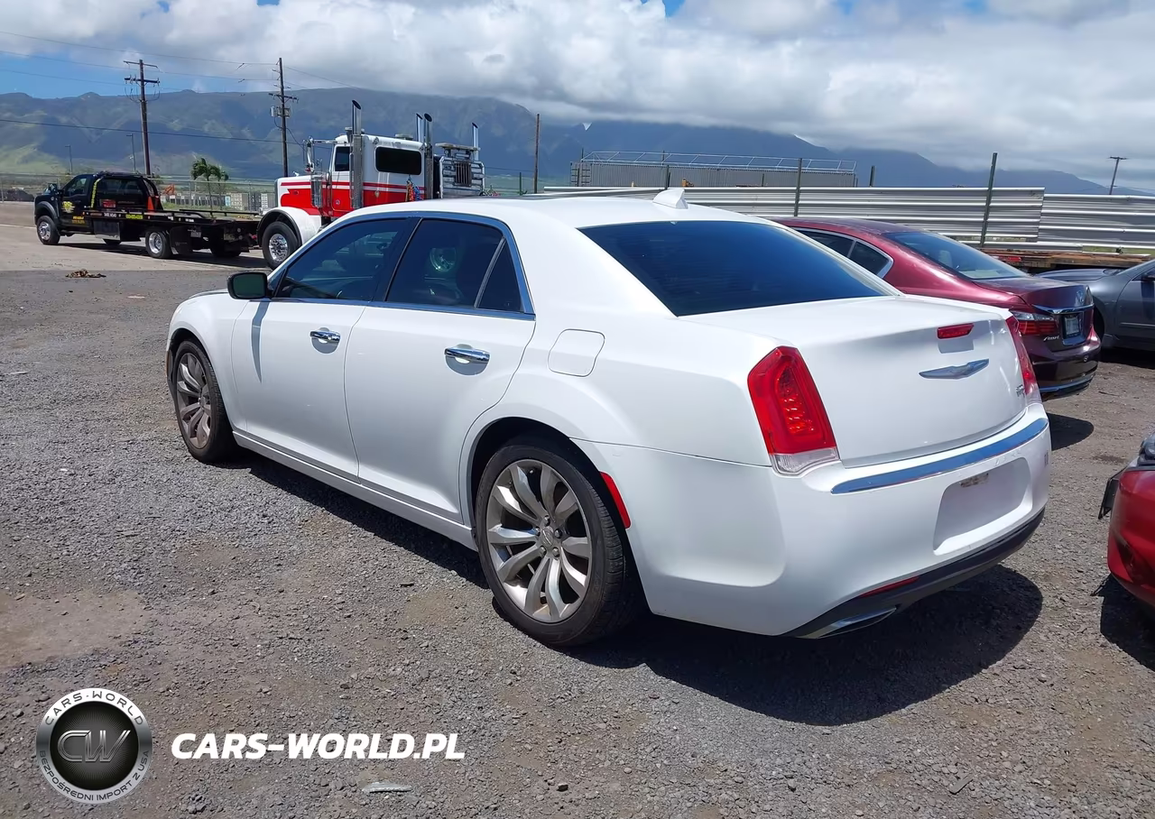 2016 Chrysler 300C VIN:2C3CCAEG8GH141554 - 3