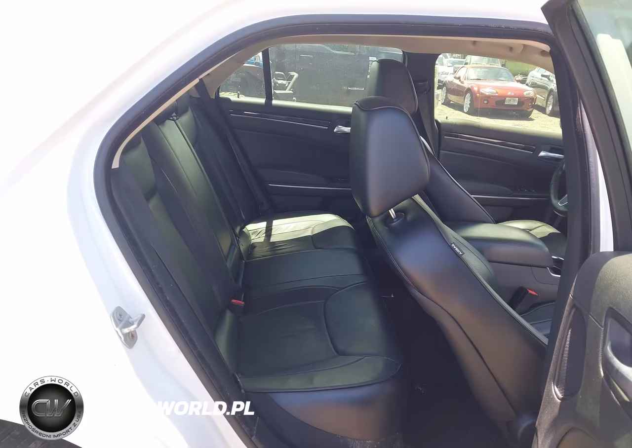 2016 Chrysler 300C VIN:2C3CCAEG8GH141554 - 8